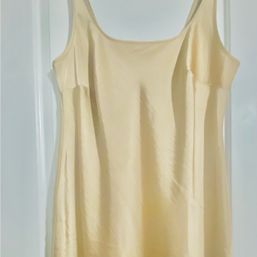Stunning  Soft gold halter top dress .NWT